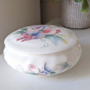 Aynsley Little Sweetheart Trinket Box Vintage Butterflies Floral Fine Bone China